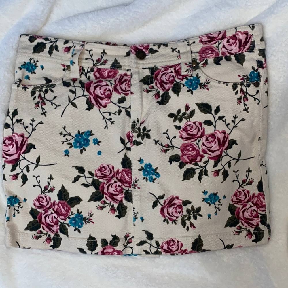 Heritage 1981 floral jean skirt